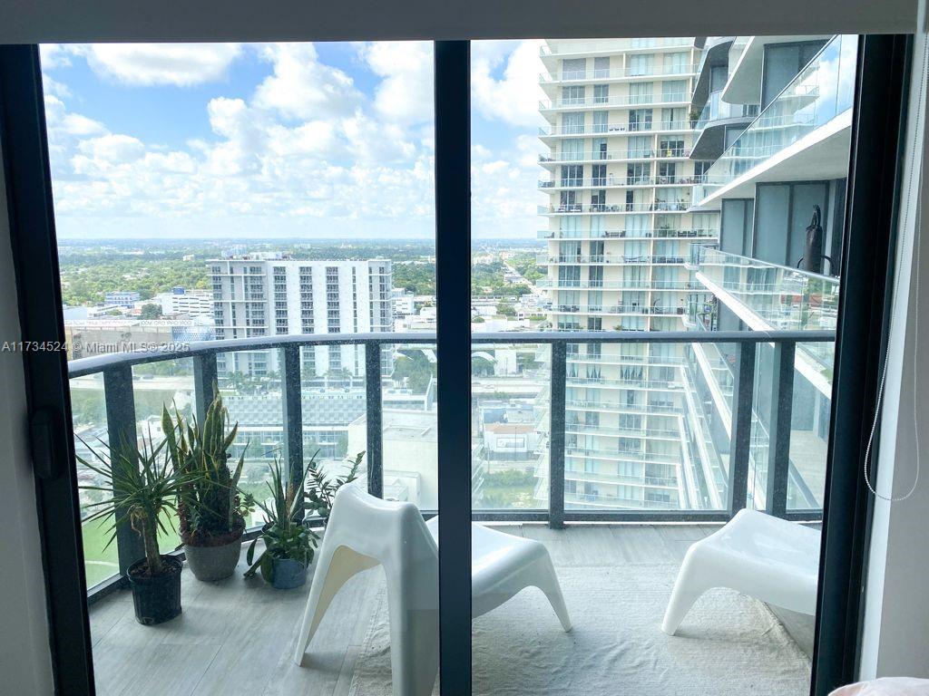 121 NE 34th St #2415, Miami FL 33137