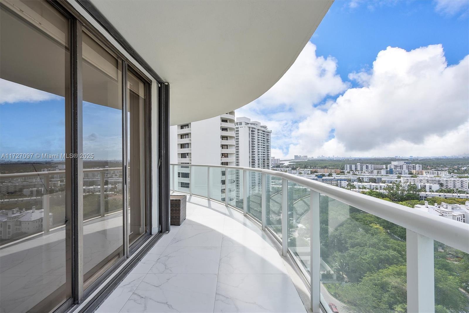 4000 Island Blvd #2002, Aventura, Florida image 41