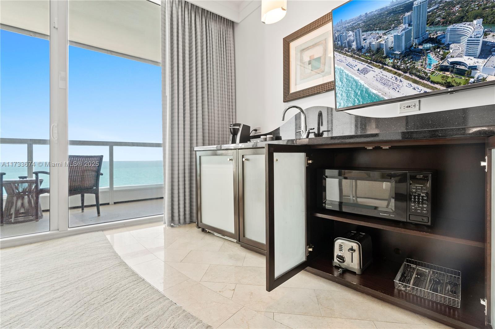 4391 Collins Ave #1013, Miami Beach, Florida image 13