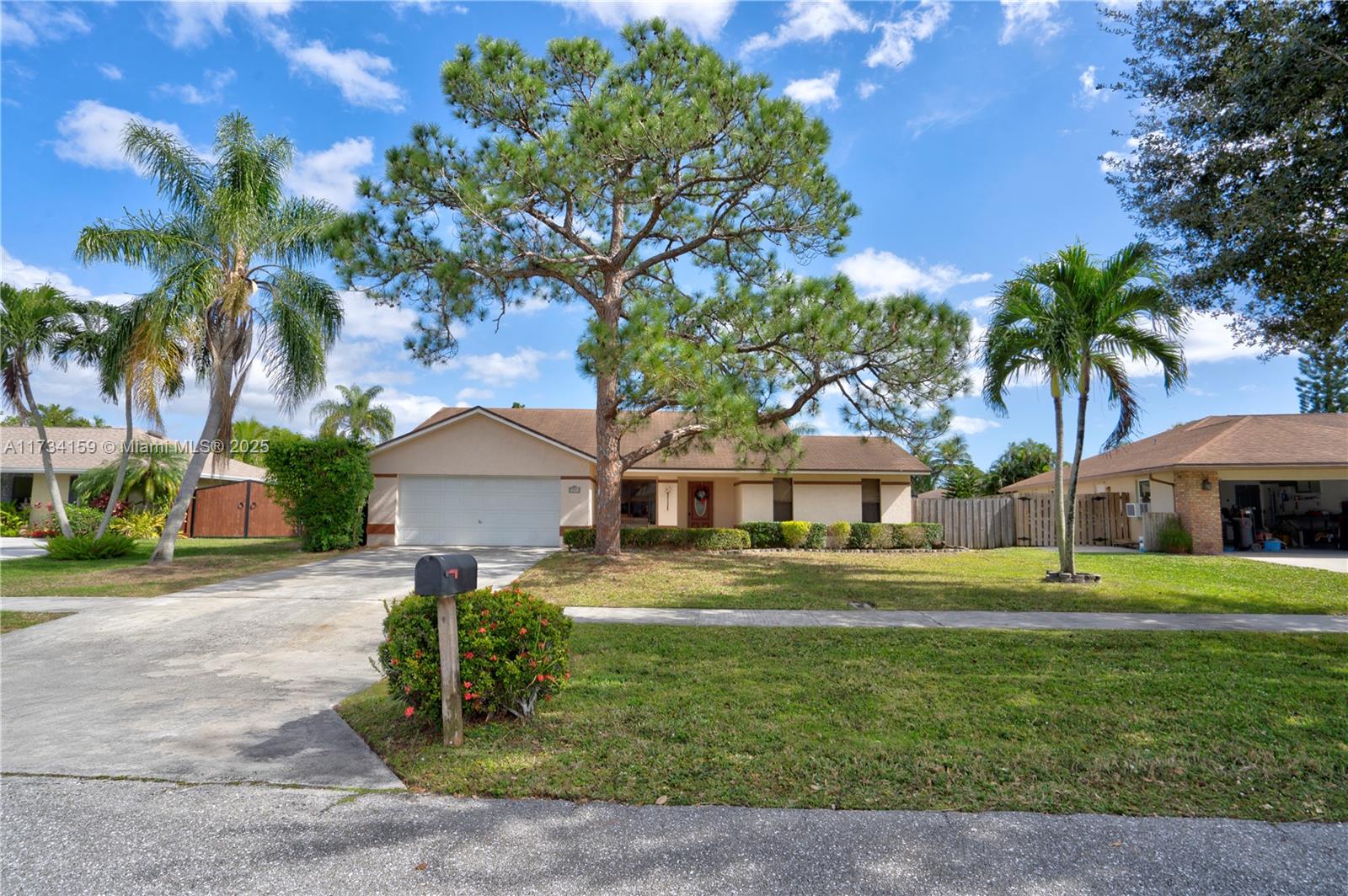 7394 Hazelwood Cir, Lake Worth, Florida image 1