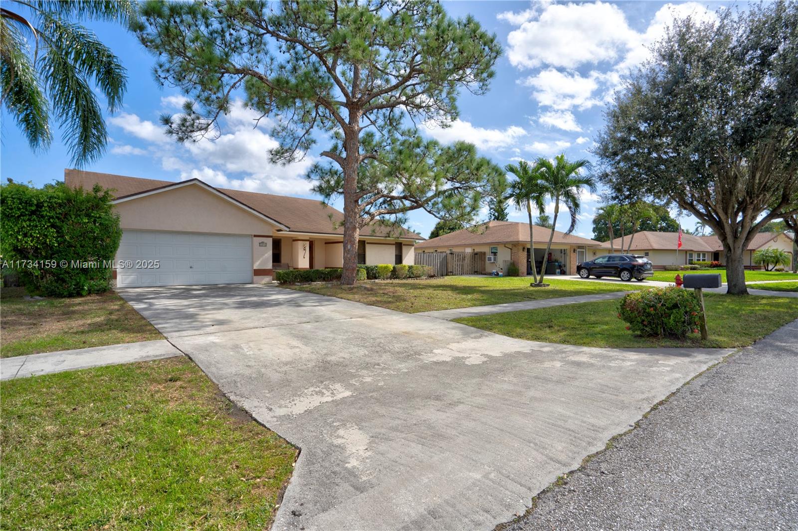 7394 Hazelwood Cir, Lake Worth, Florida image 11