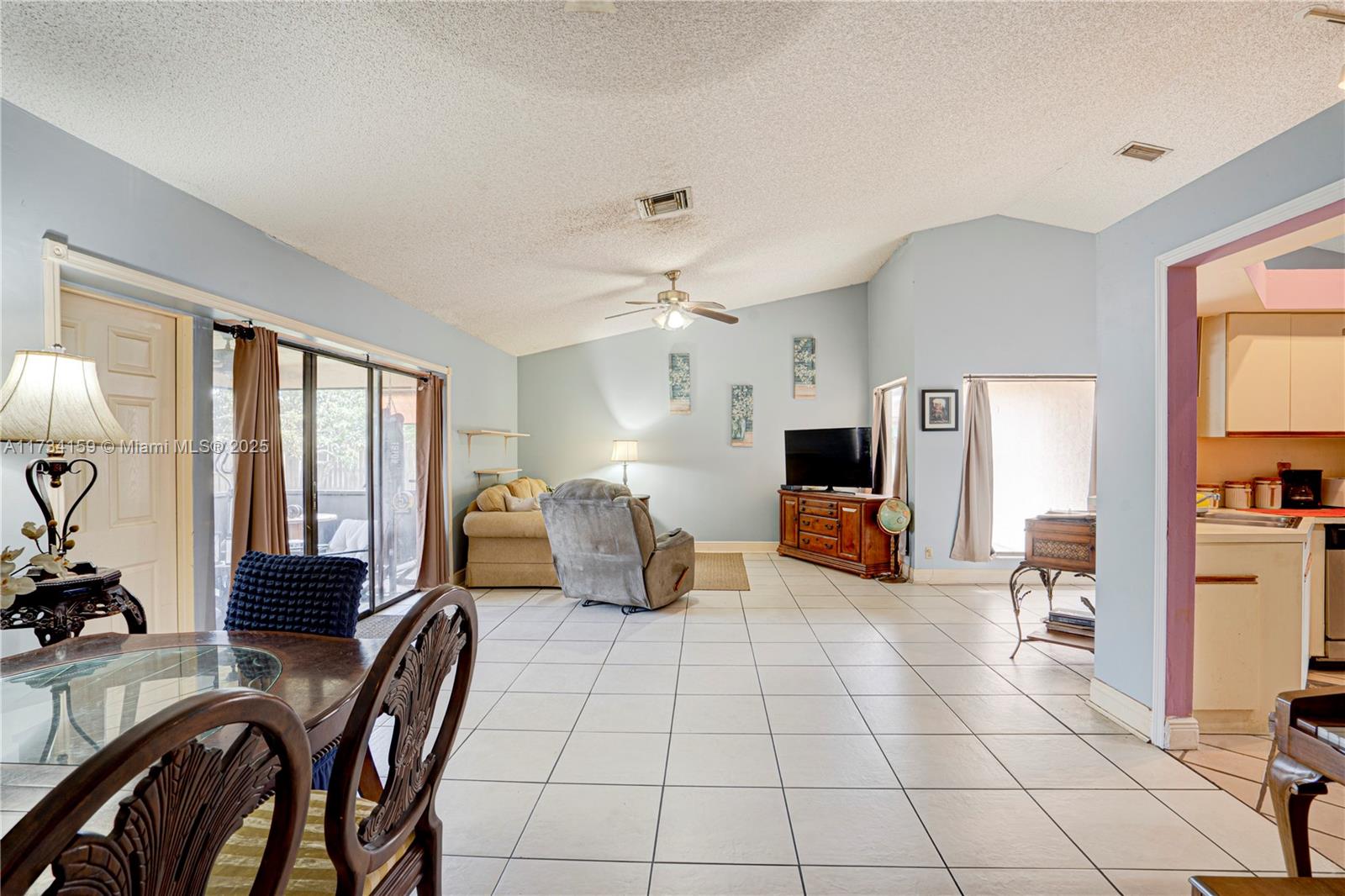 7394 Hazelwood Cir, Lake Worth, Florida image 30