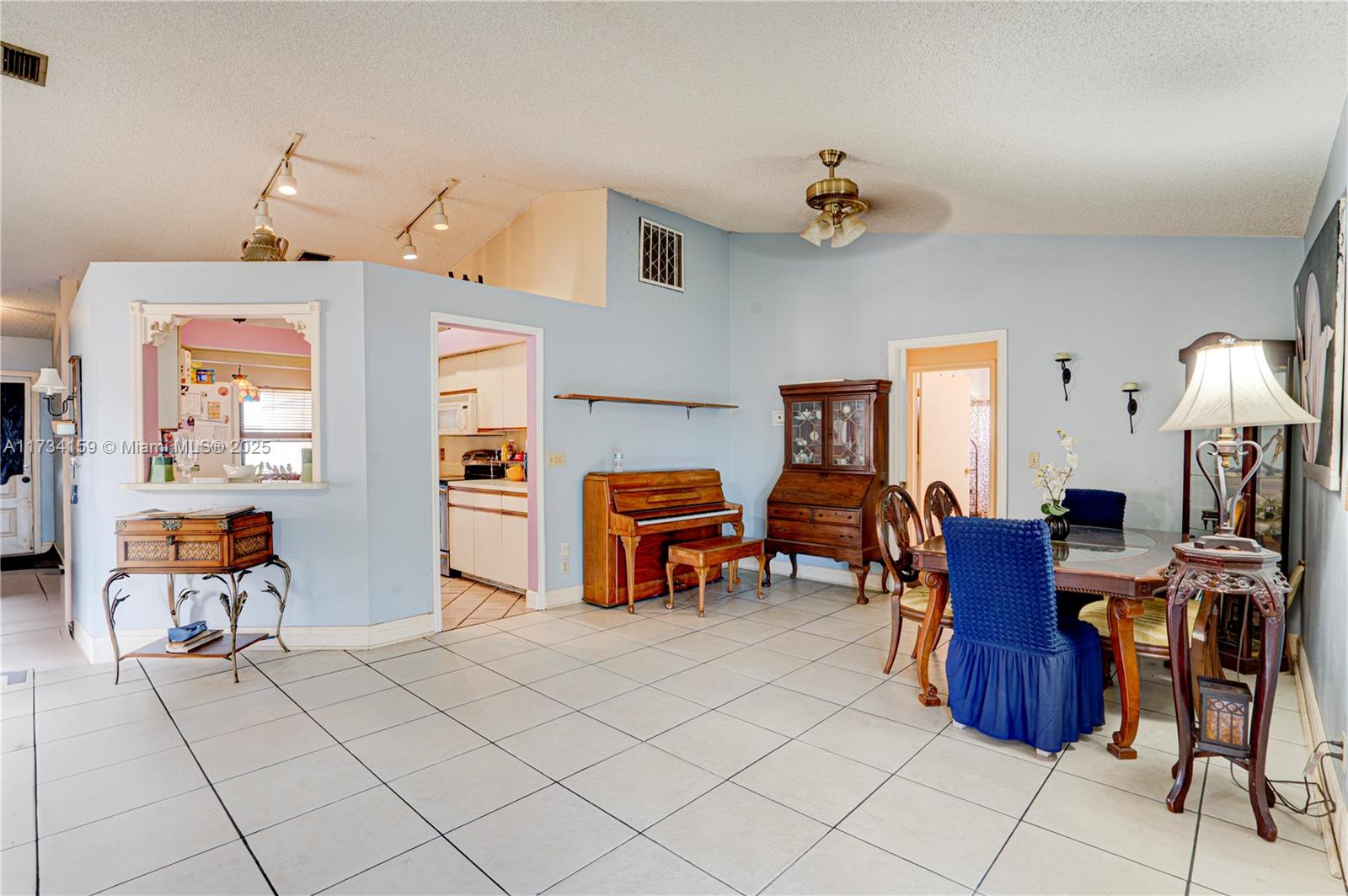 7394 Hazelwood Cir, Lake Worth, Florida image 31