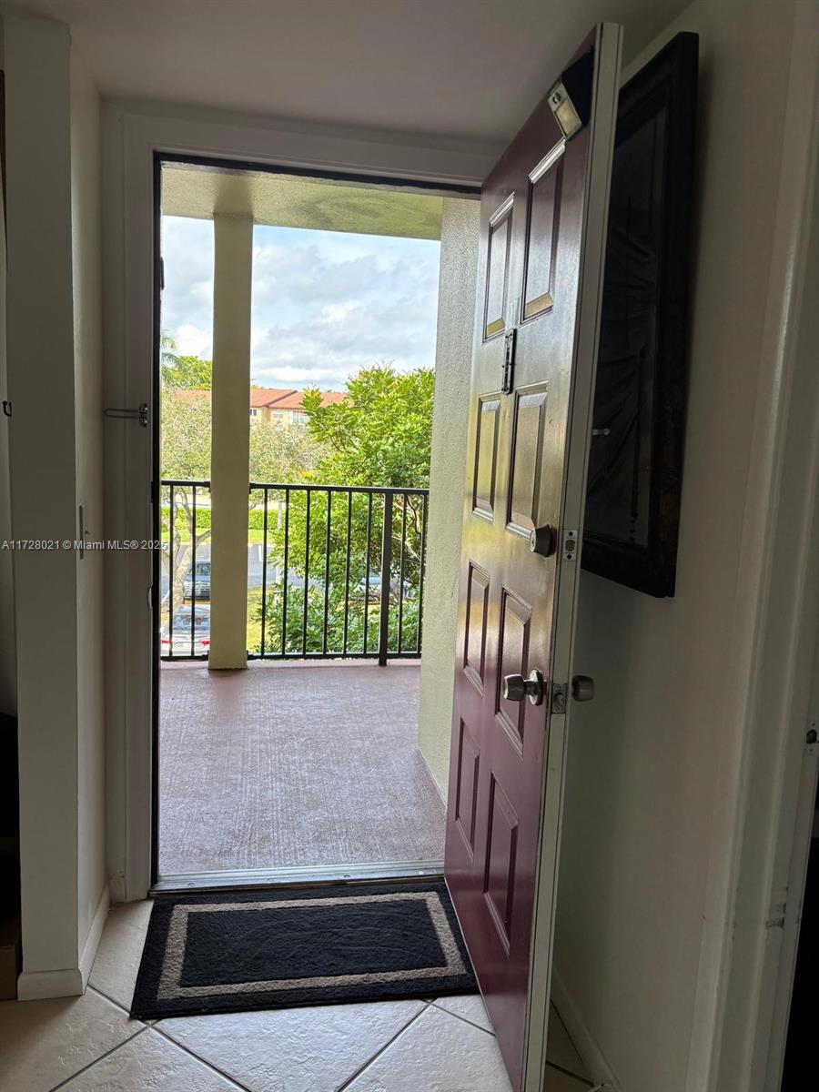 12800 SW 7th Ct #311G, Pembroke Pines, Florida image 2