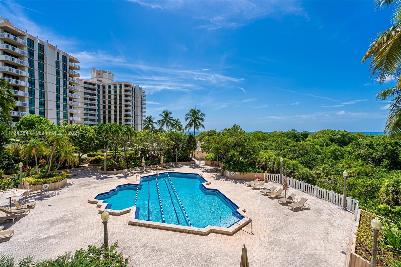 1121 Crandon Blvd #F602, Key Biscayne, Florida image 27