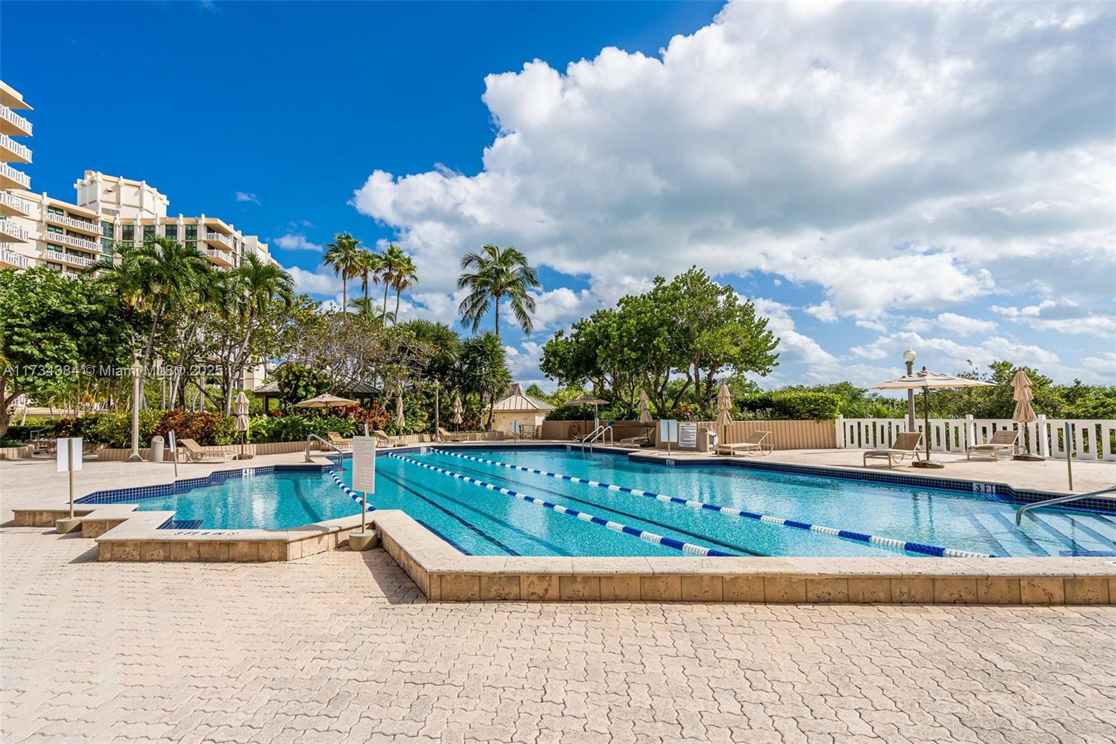 1121 Crandon Blvd #F602, Key Biscayne, Florida image 28