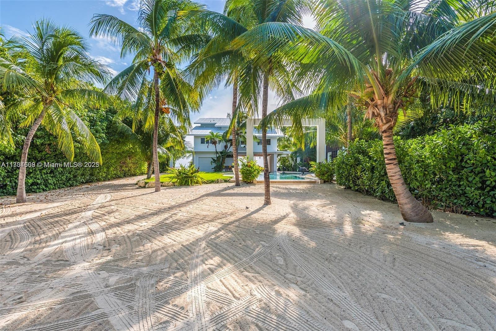 60 Ocean Front Drive, Key Largo, Florida image 29