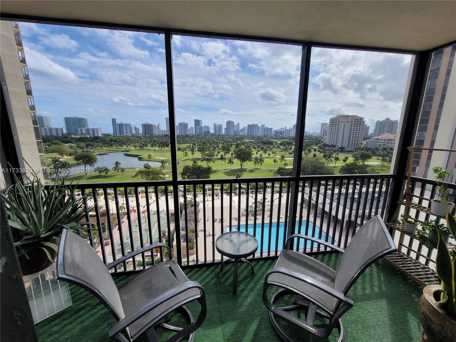 20301 W Country Club Dr #1124, Aventura, Florida image 1