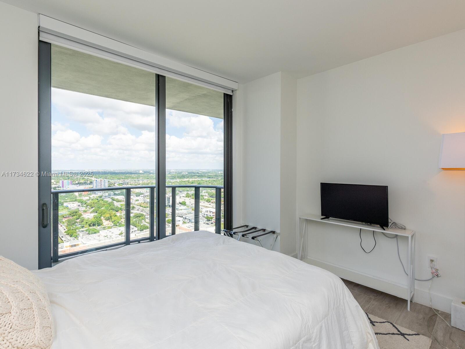 121 NE 34th St #3101, Miami, Florida image 17