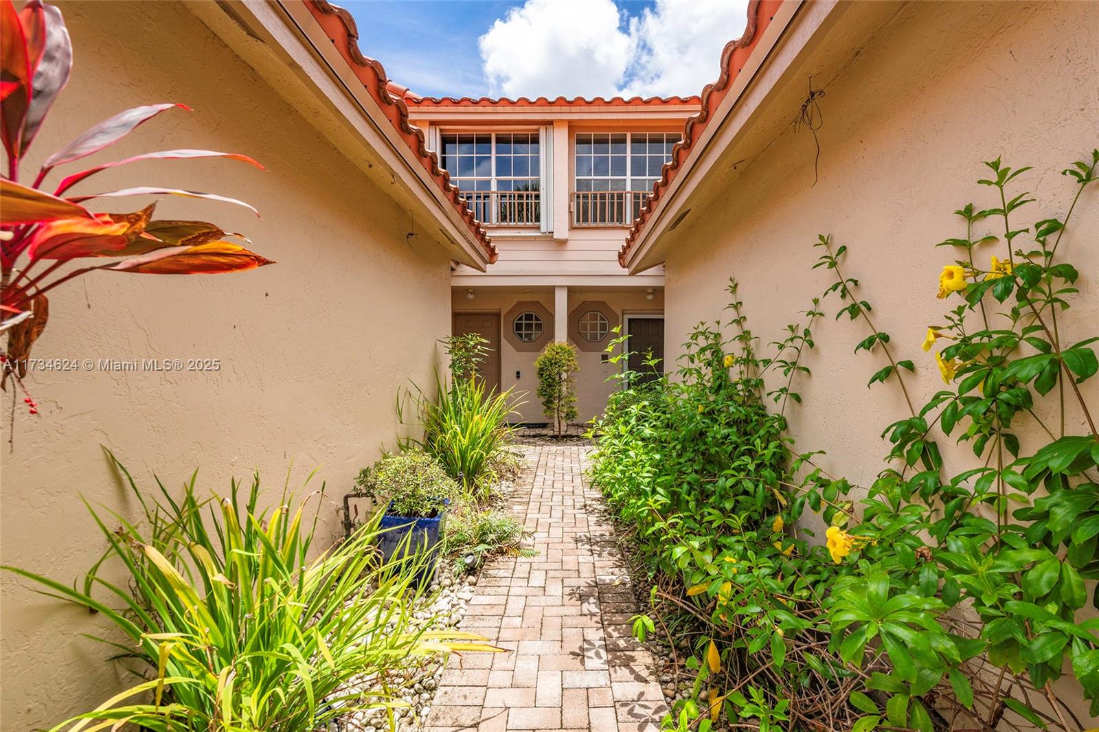 10836 Cypress Glen Dr, Coral Springs, Florida image 3