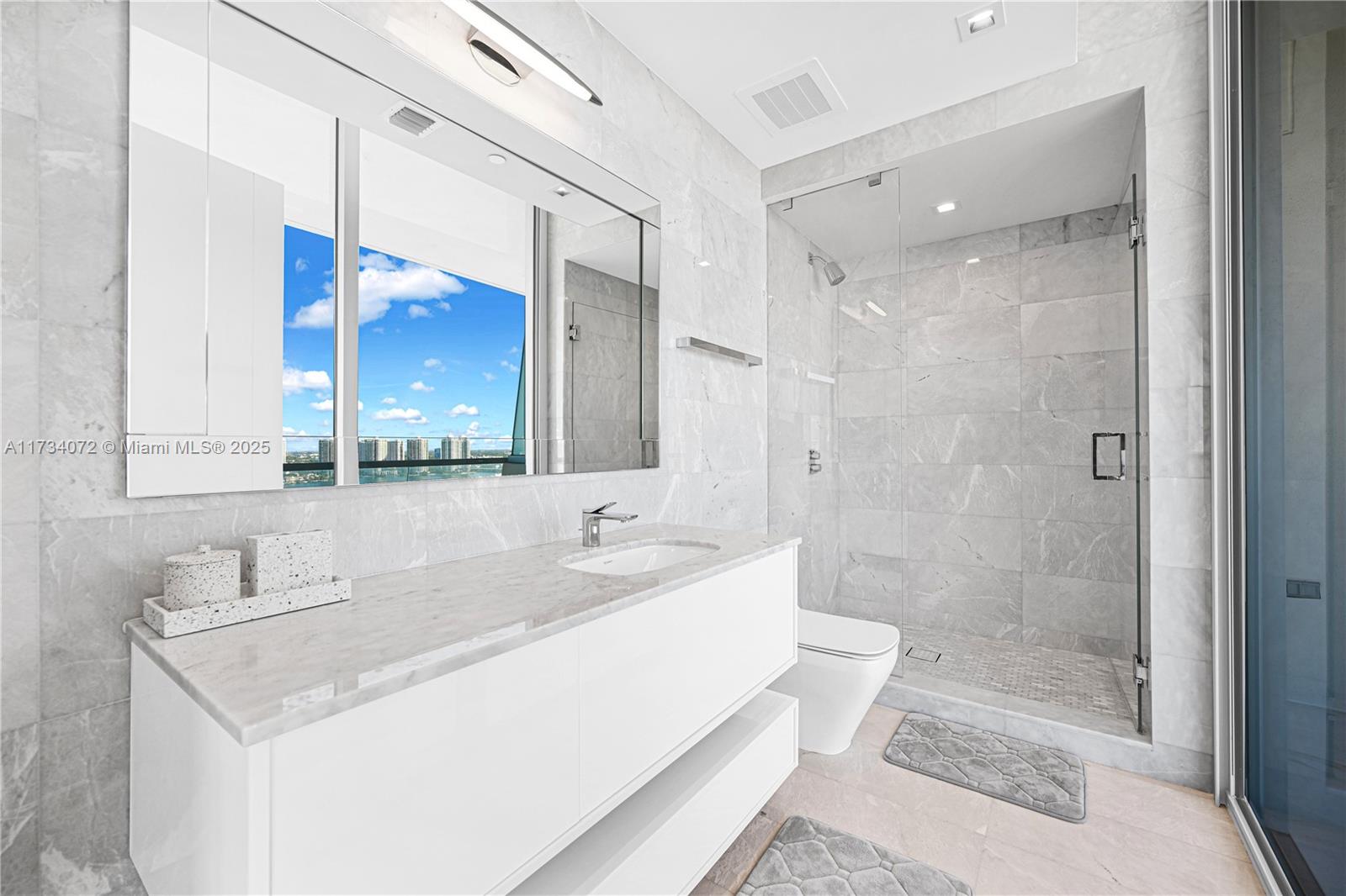 18501 Collins Ave #2103, Sunny Isles Beach, Florida image 32