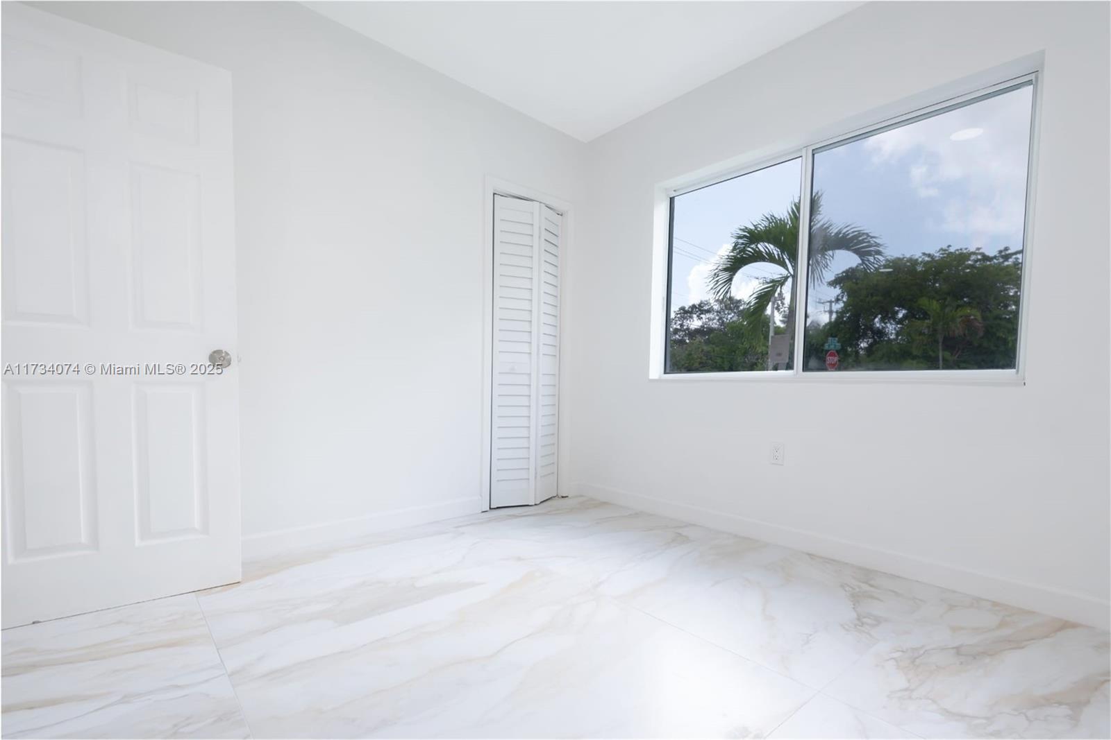 495 NE 141st St, North Miami, Florida image 17