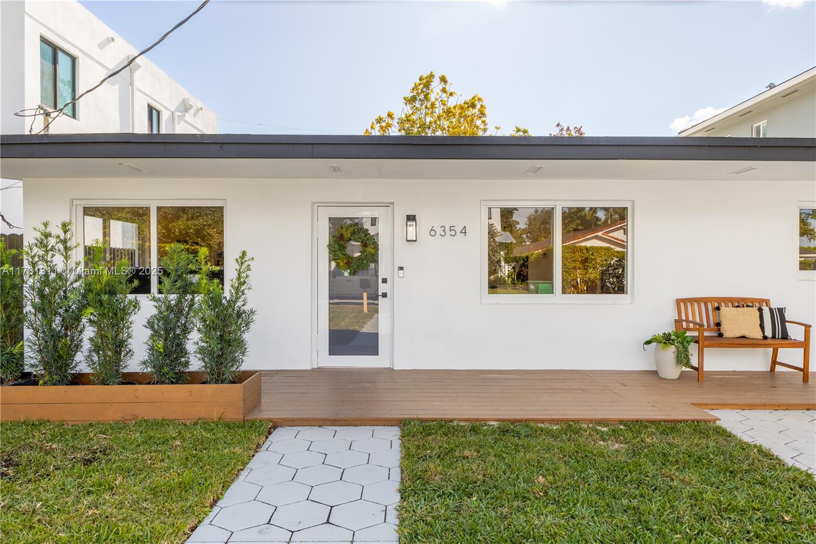 Listing Photo 11