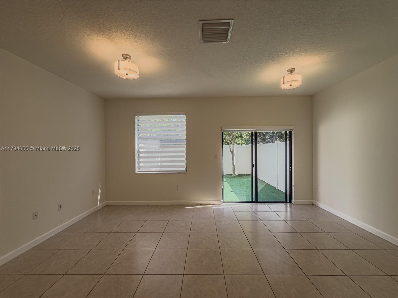 10629 W 32nd Ln, Hialeah, Florida image 15