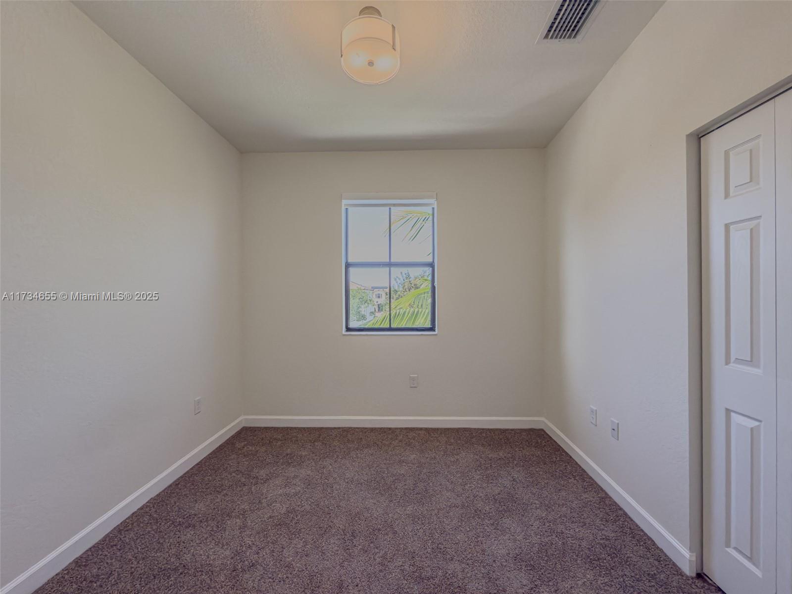 10629 W 32nd Ln, Miami Lakes, Florida image 27
