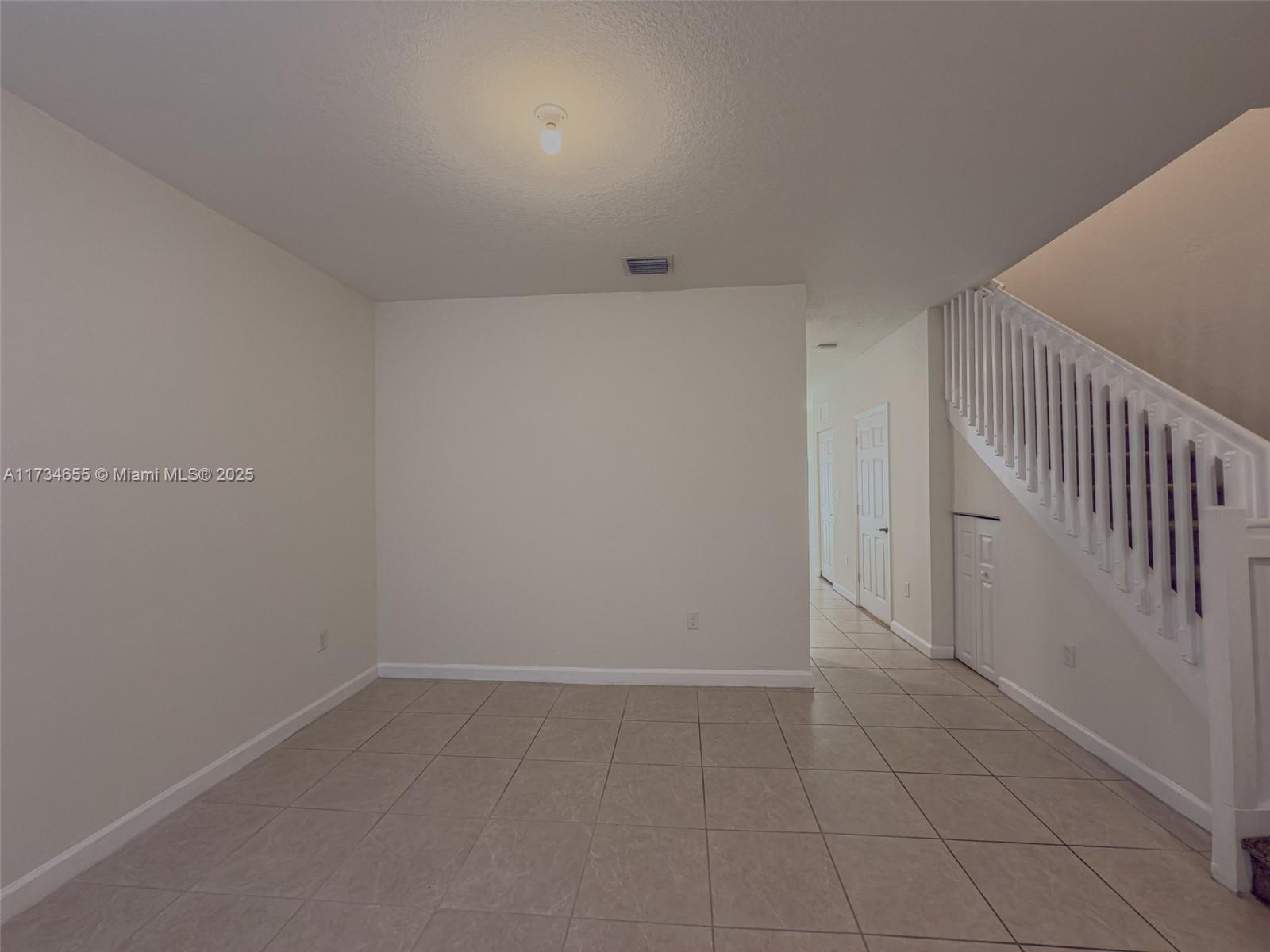 10629 W 32nd Ln, Hialeah, Florida image 3