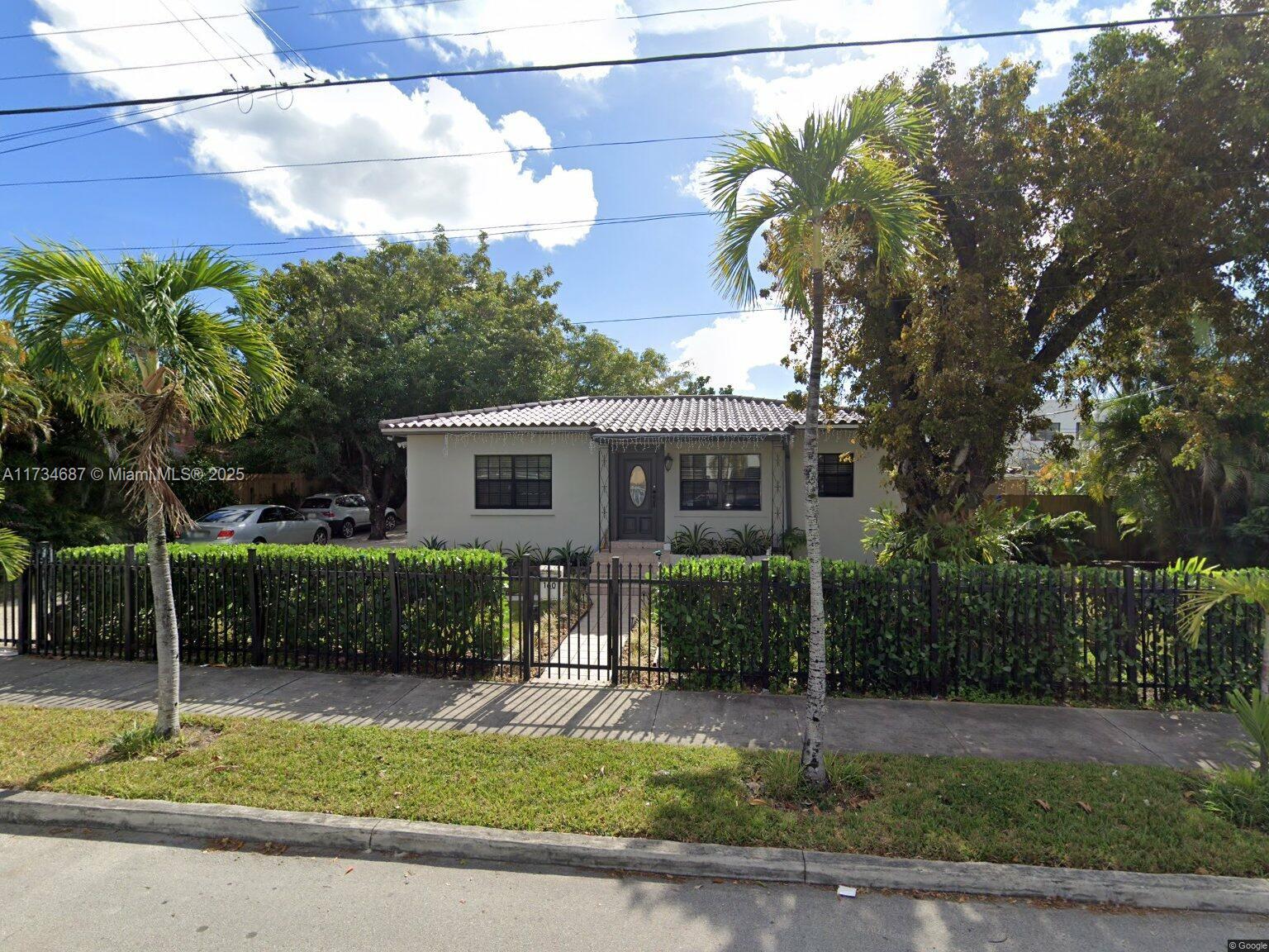 160 NW 39th St, Miami, Florida image 1