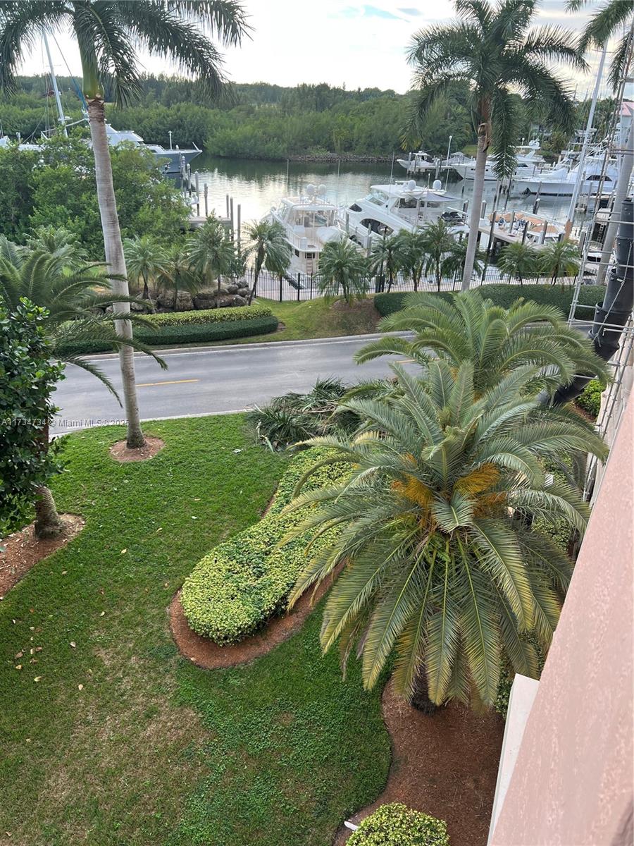 13647 Deering Bay Dr #132, Coral Gables, Florida image 21