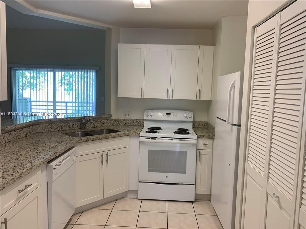 3401 NW 44th St #204, Oakland Park, Florida image 8