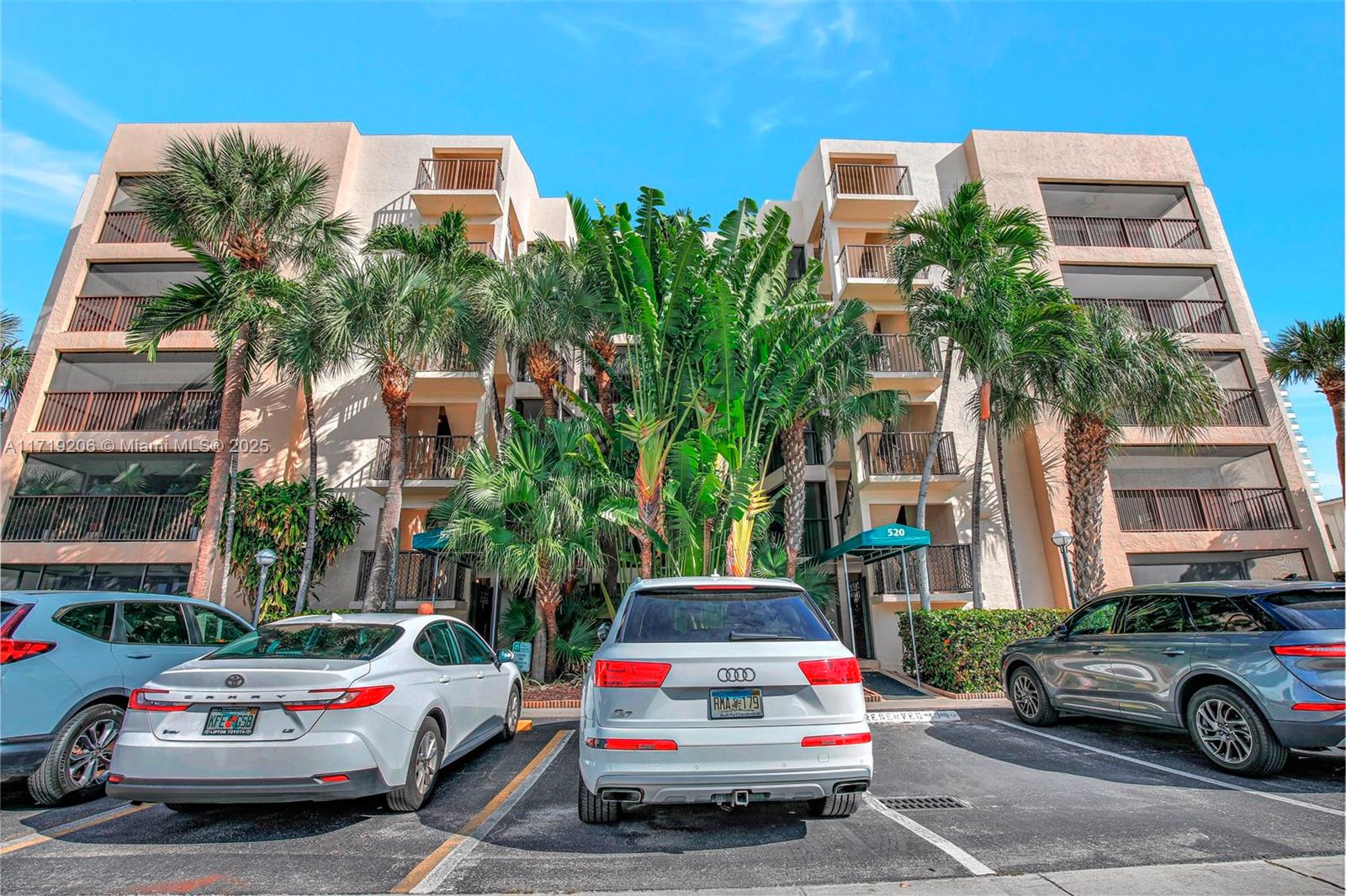 520 Orton Ave #303, Fort Lauderdale, Florida image 2