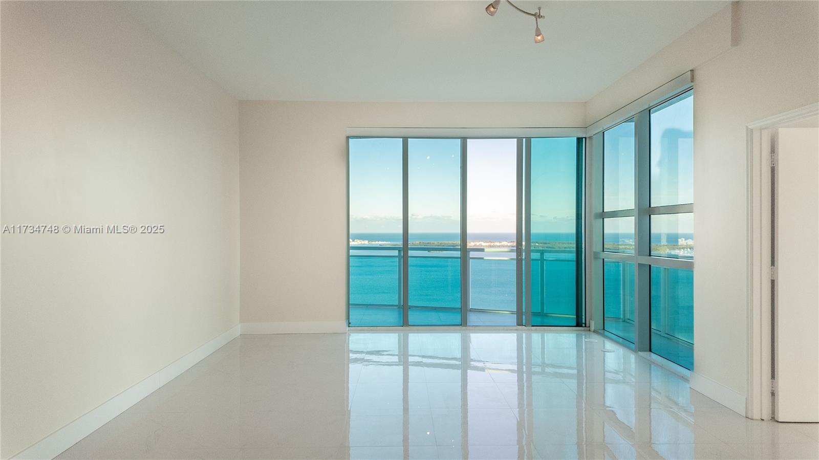 950 Brickell Bay Dr #4611, Miami, Florida image 5