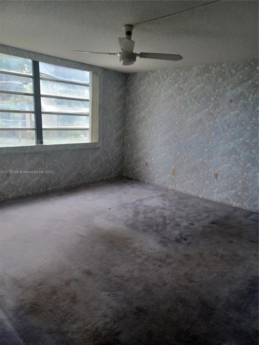 1001 Colony Point Cir #220, Pembroke Pines, Florida image 7