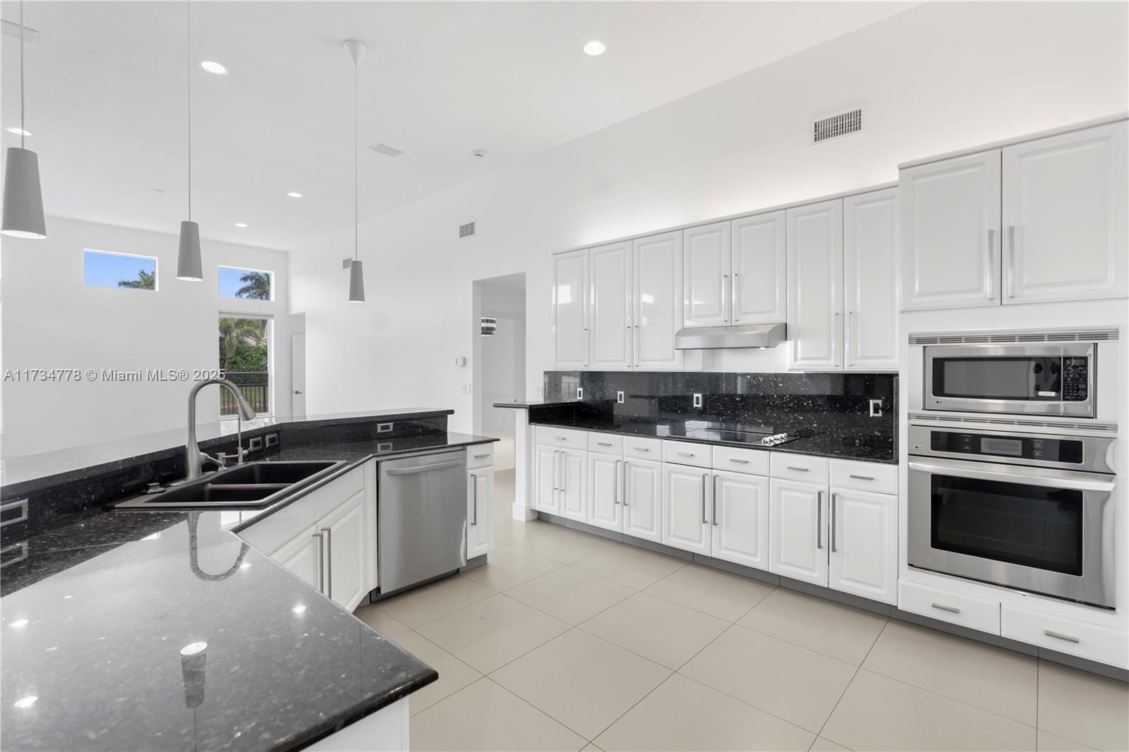 10575 E Key Dr, Boca Raton, Florida image 22