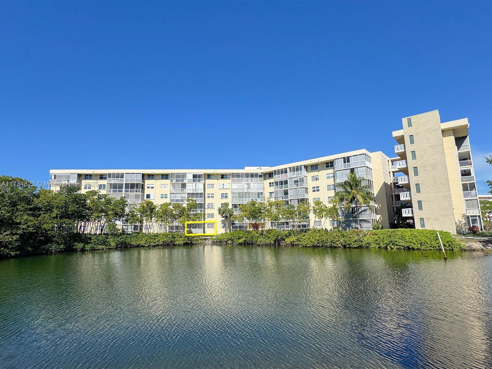 2930 Point East Dr #E109, Aventura, Florida image 32