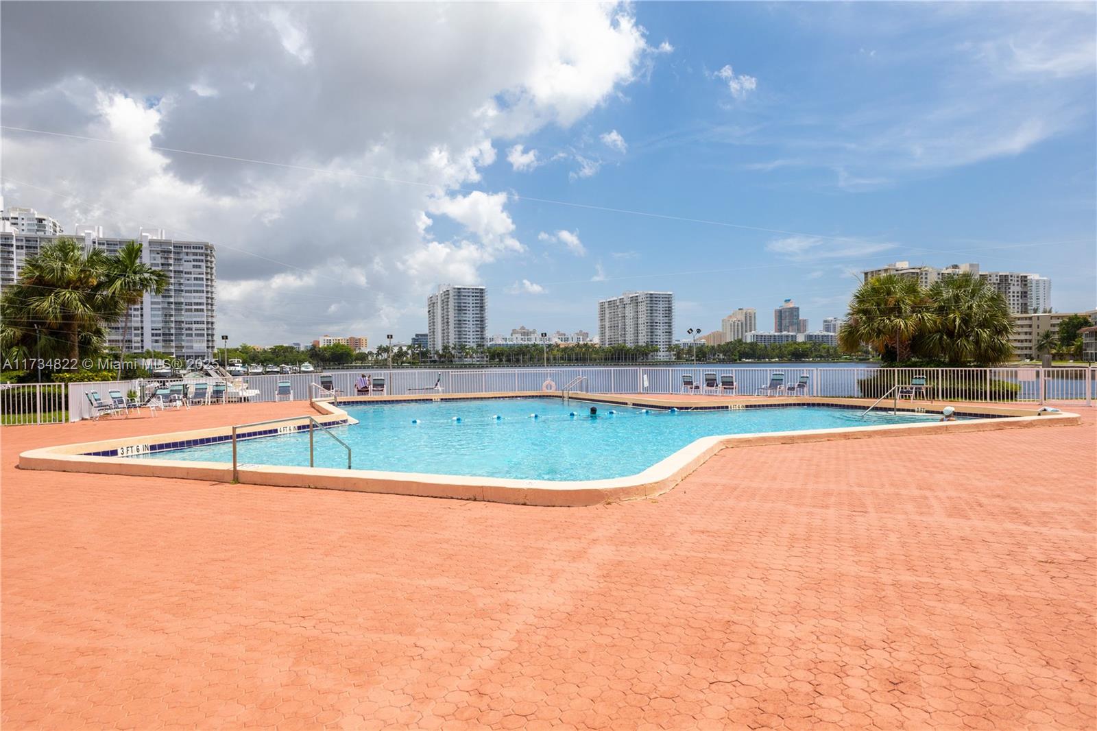 2930 Point East Dr #E109, Aventura, Florida image 35