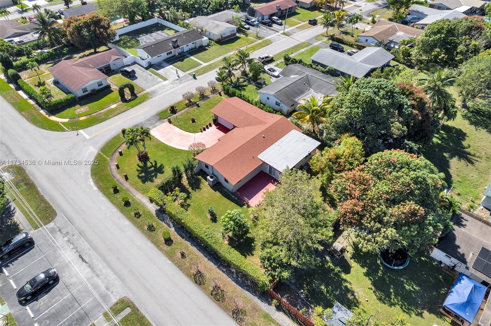 4351 NW 14th St, Lauderhill, Florida image 37