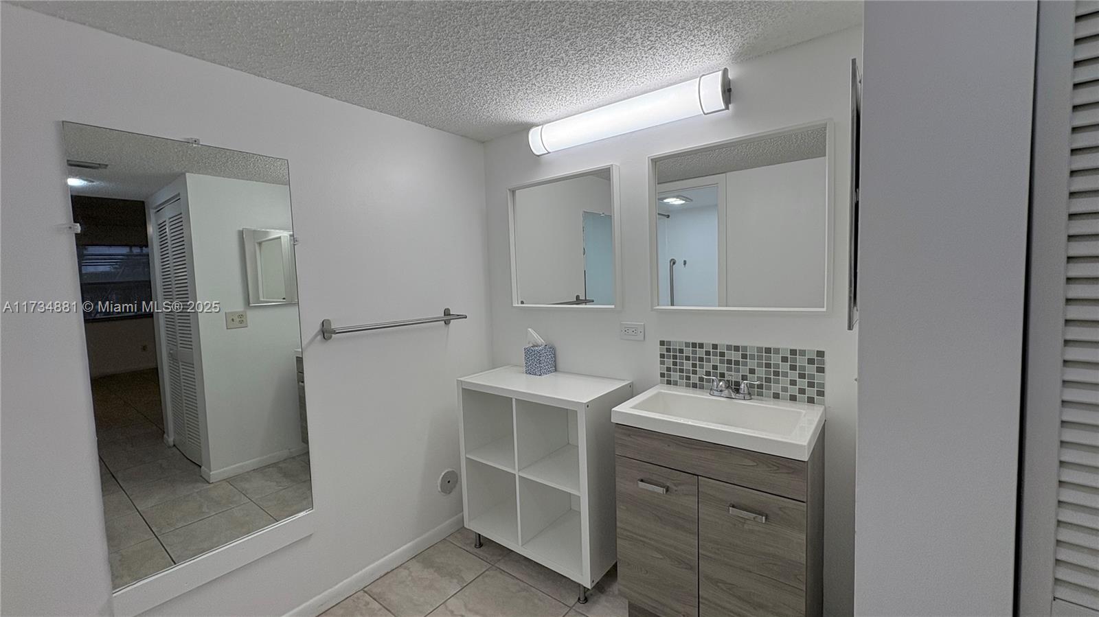 16051 Blatt Blvd #104, Weston, Florida image 12