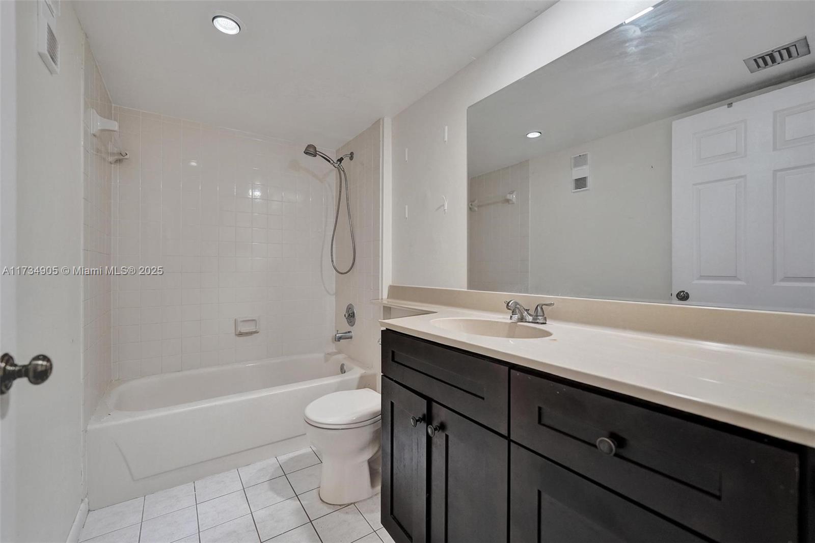 1508 Whitehall Dr #305, Davie, Florida image 20