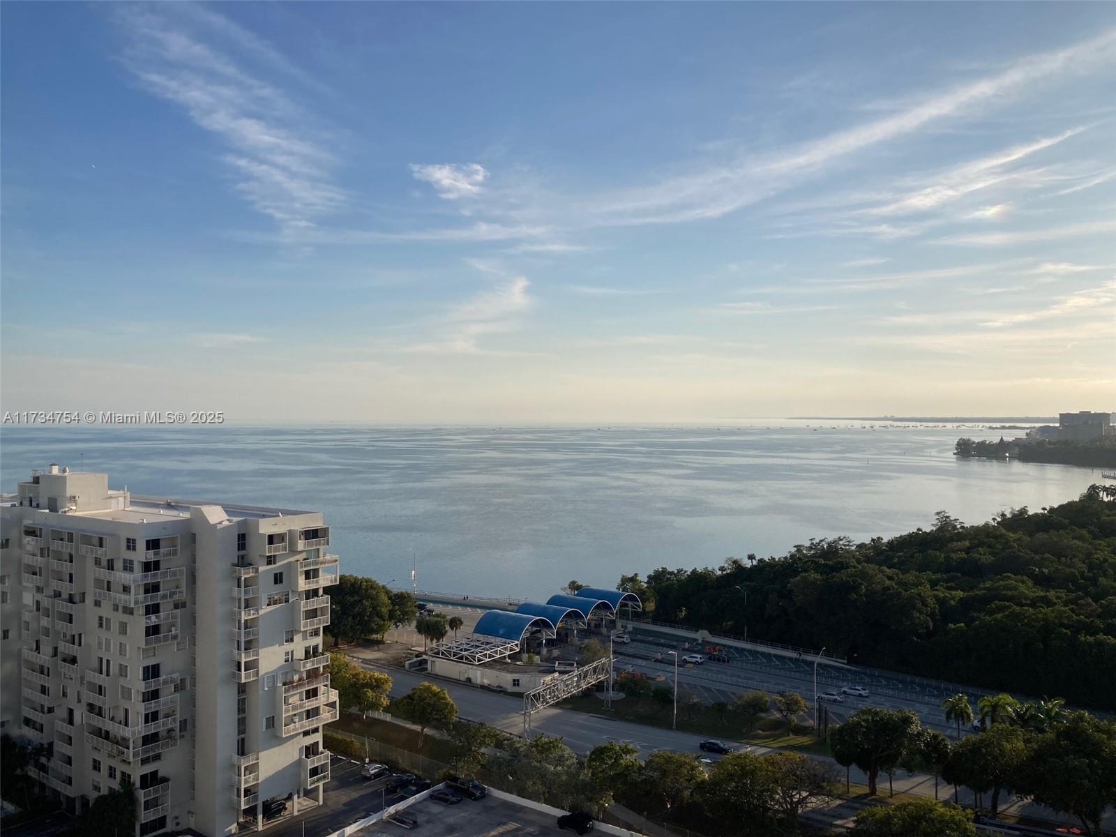 Luxury Ocean View 1-Bedroom at The Metropolitan in Brickell
Discover upscale living in this beautifully updated one-bedroom unit with stunning ocean views, located in the prestigious The Metropolitan building in the heart of Brickell. This residence offers a modern lifestyle with top-tier amenities, including a sparkling pool, gym, sauna, BBQ area, management on site and complimentary valet service. Enjoy the convenience of one assigned covered parking space and a private storage room. A brand-new A/C and water heater were installed just a few weeks ago for year-round comfort. With easy access to expressways and surrounded by premier dining and shopping options, this is an unparalleled living opportunity in Brickell. Schedule your private tour today and experience it yourself!