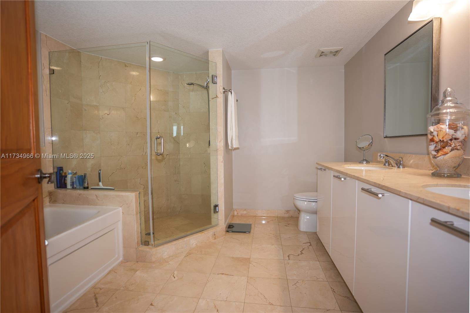 1800 N Bayshore Dr #2501, Miami FL 33132