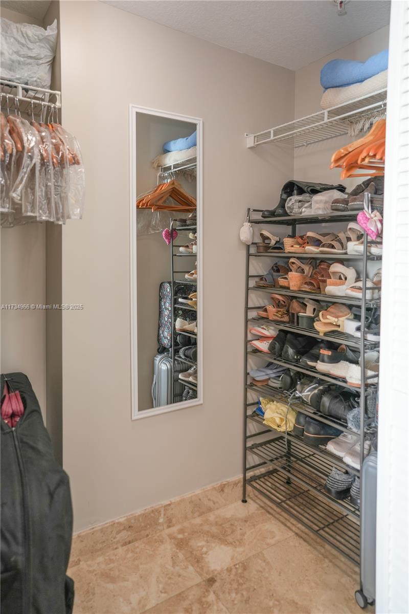 1800 N Bayshore Dr #2501, Miami FL 33132