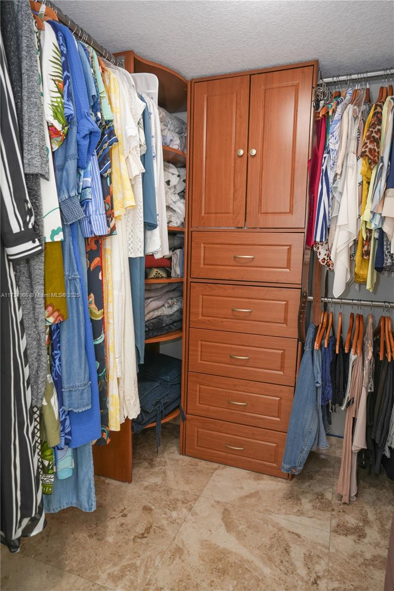1800 N Bayshore Dr #2501, Miami FL 33132