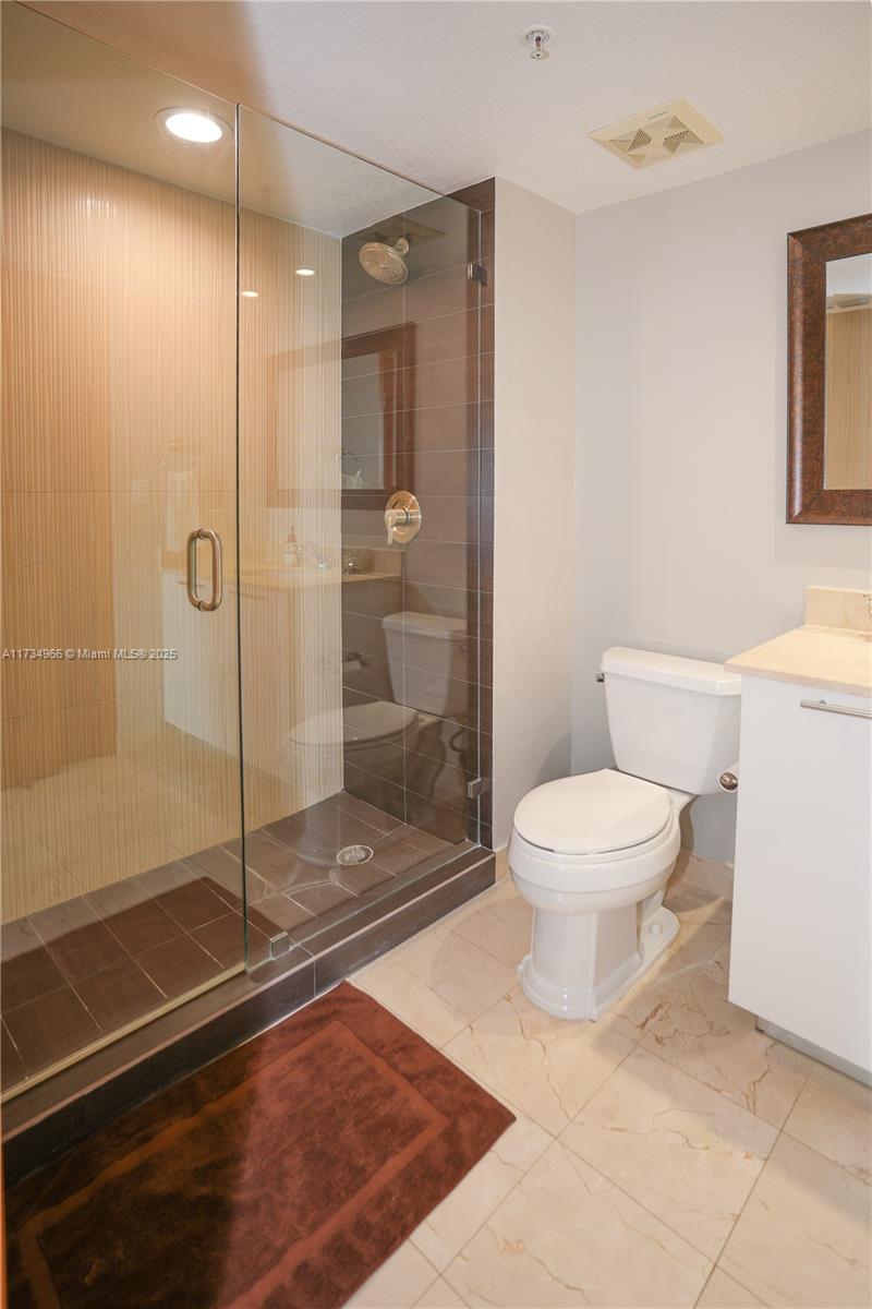 1800 N Bayshore Dr #2501, Miami FL 33132