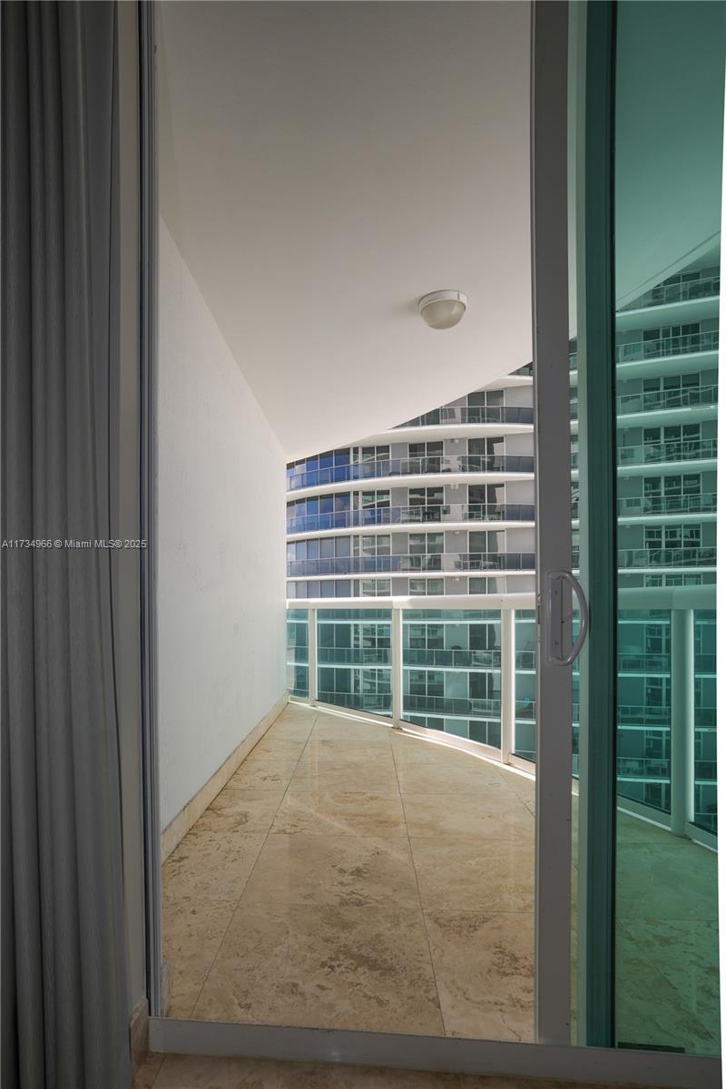 1800 N Bayshore Dr #2501, Miami FL 33132