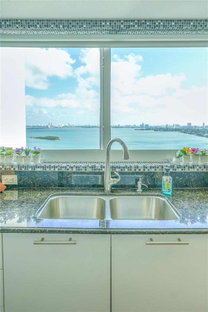 1800 N Bayshore Dr #2501, Miami FL 33132