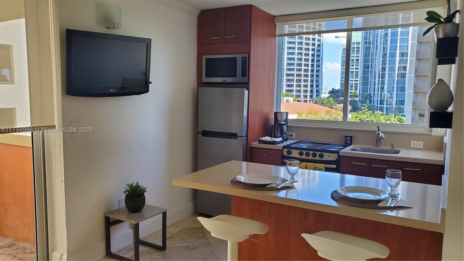 2951 S Bayshore Dr #817, Miami FL 33133