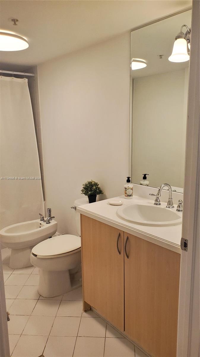 2951 S Bayshore Dr #817, Miami FL 33133