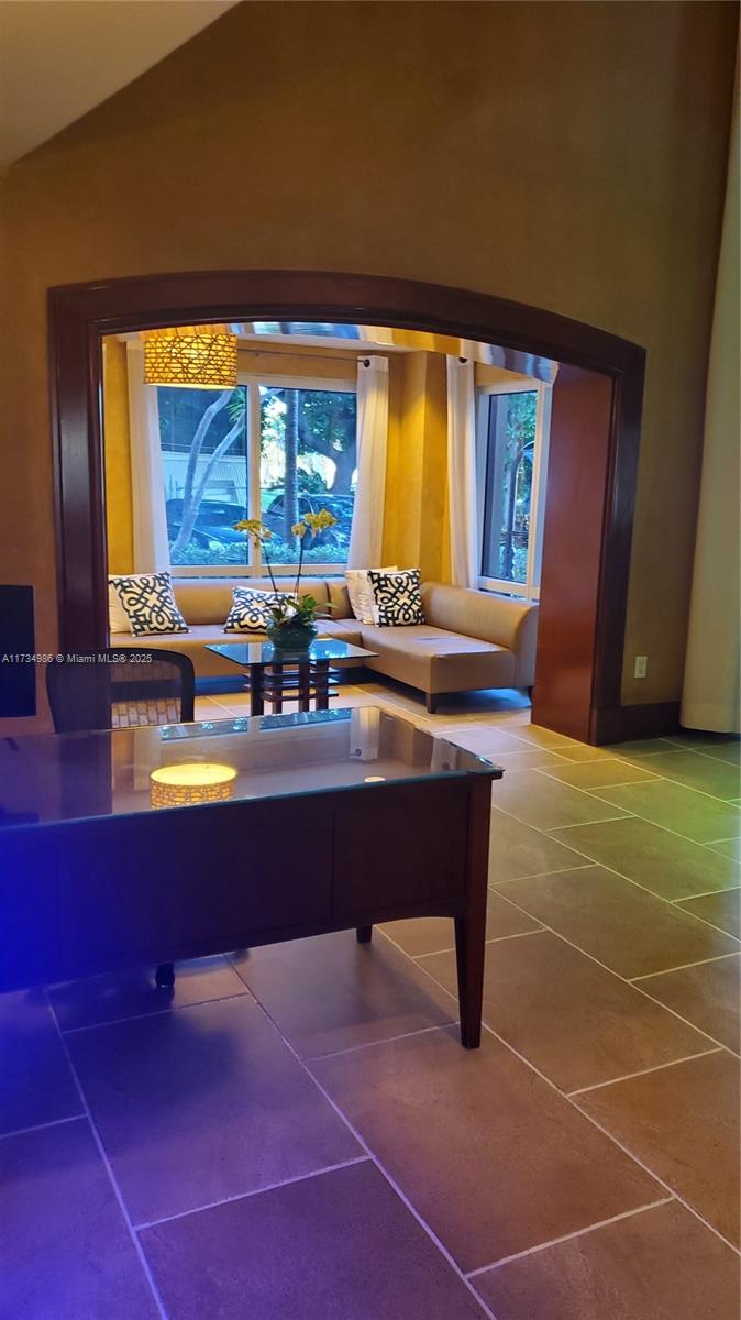 2951 S Bayshore Dr #817, Miami FL 33133