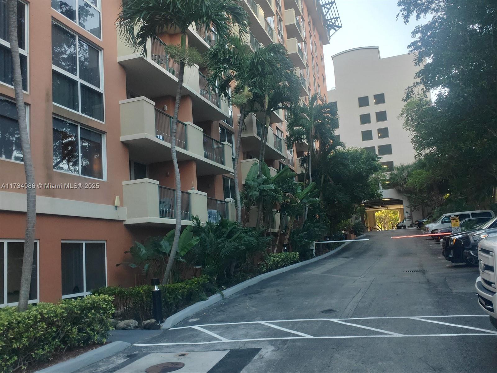 2951 S Bayshore Dr #817, Miami FL 33133