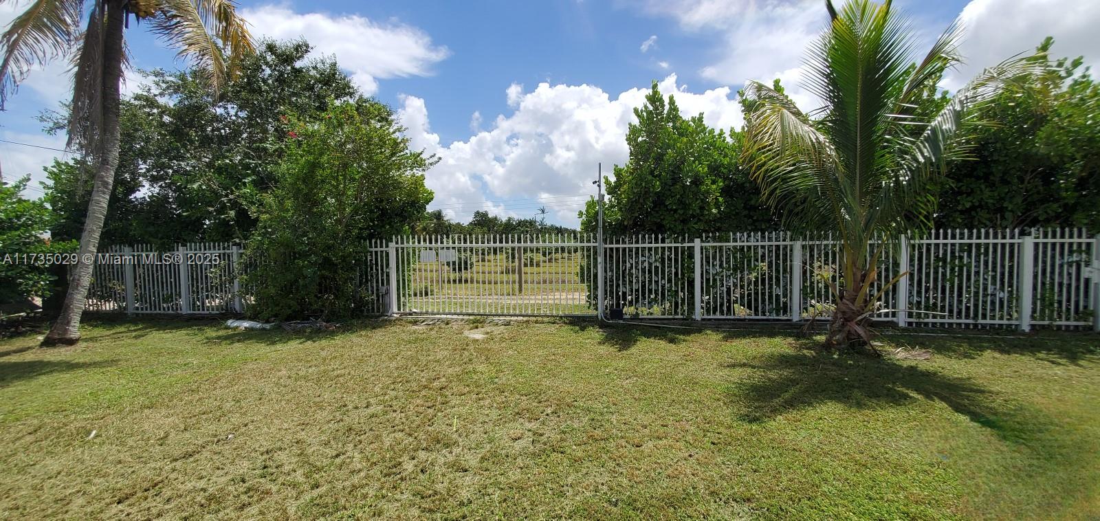 Listing Photo 12