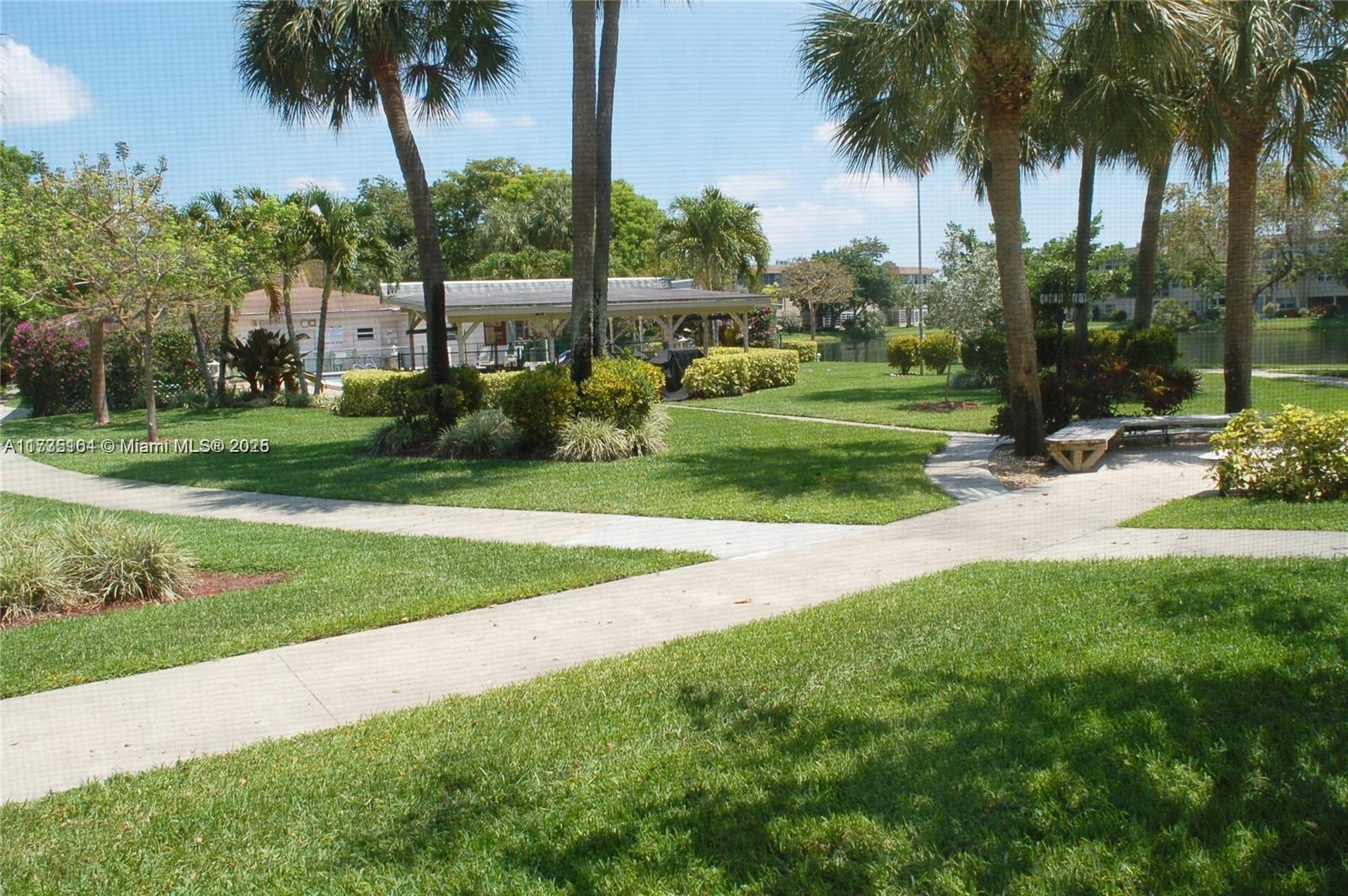 Residential, Lauderdale Lakes, Florida image 2