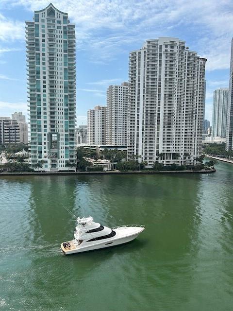 325 S Biscayne Blvd #1121, Miami FL 33131