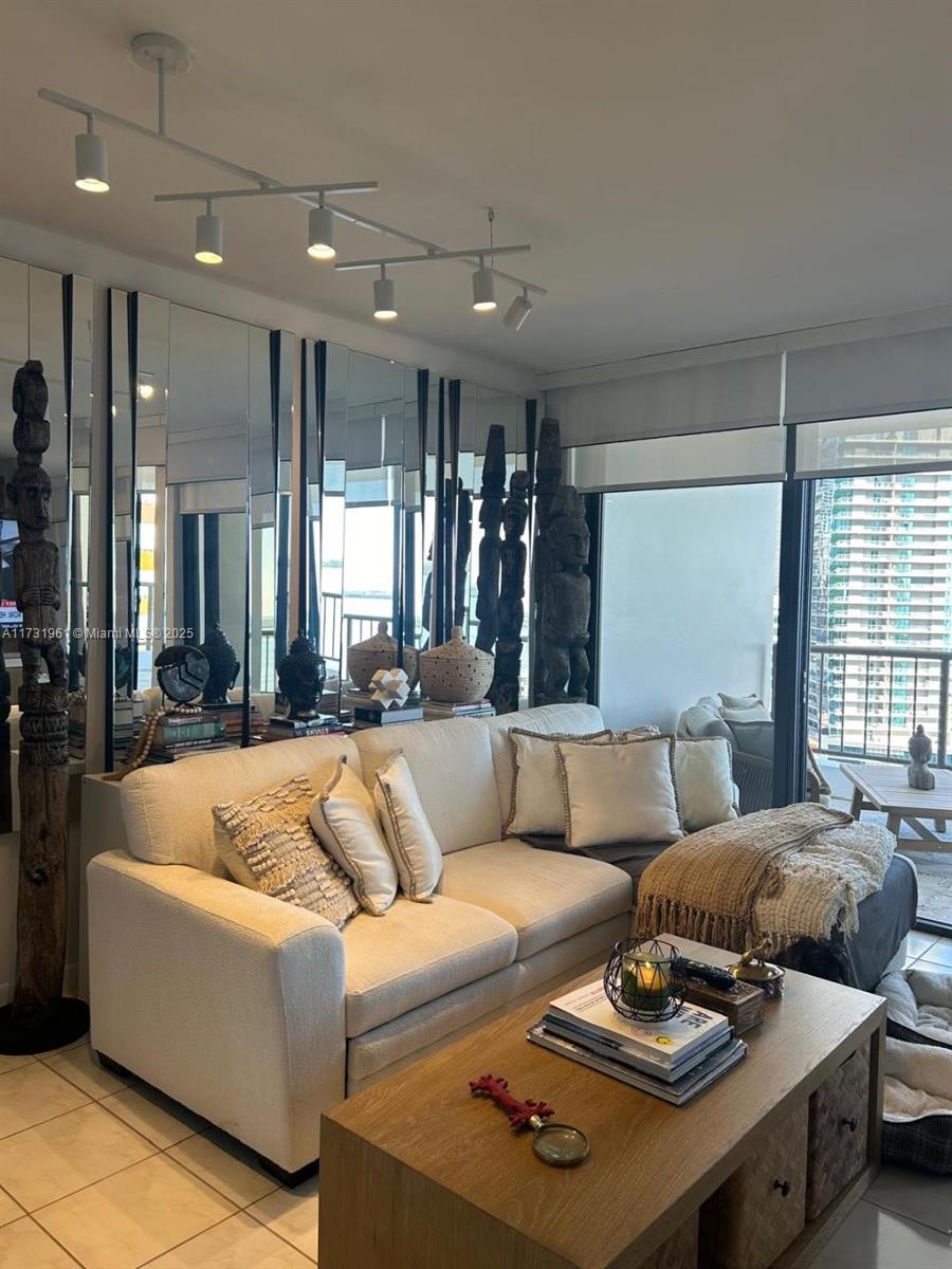 1581 Brickell Ave #1908, Miami FL 33129