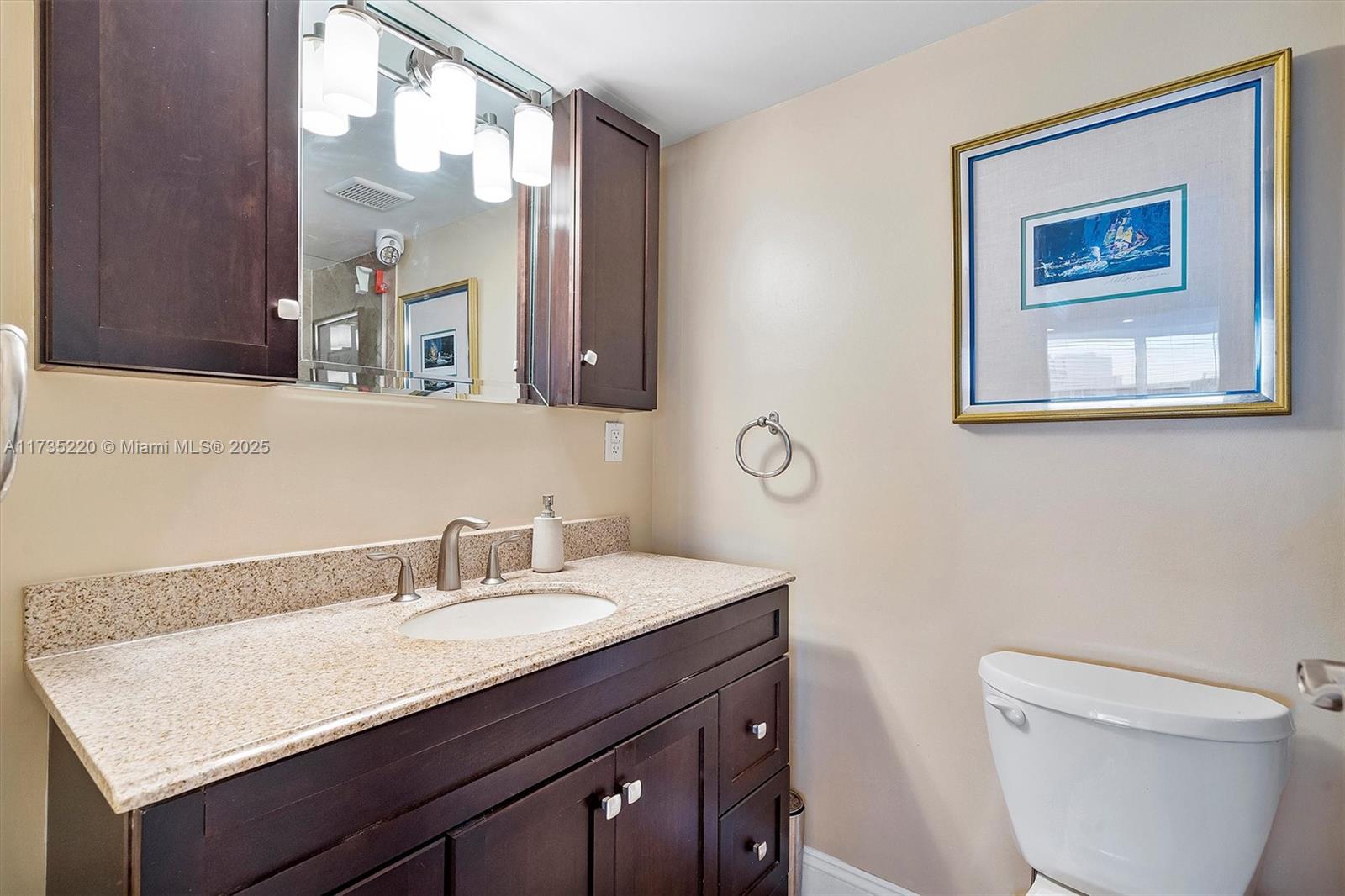 800 Parkview Dr #1014, Hallandale Beach, Florida image 31