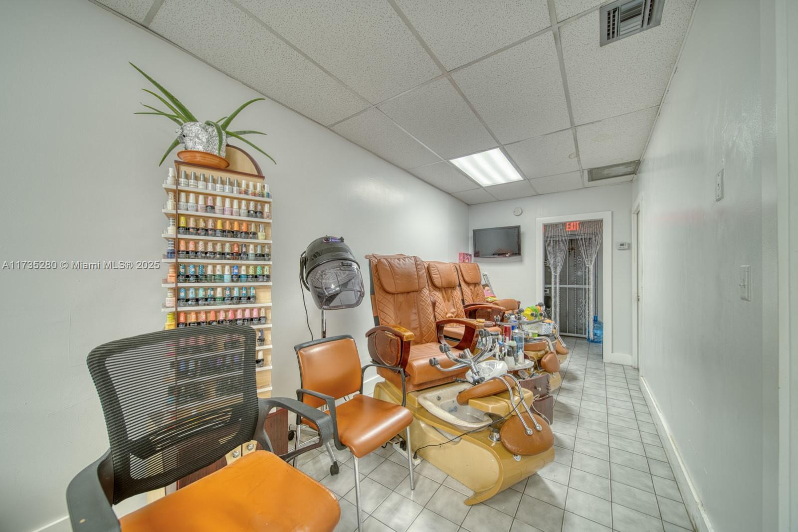 Full-Service Beauty Salon For Sale In Sweetwater