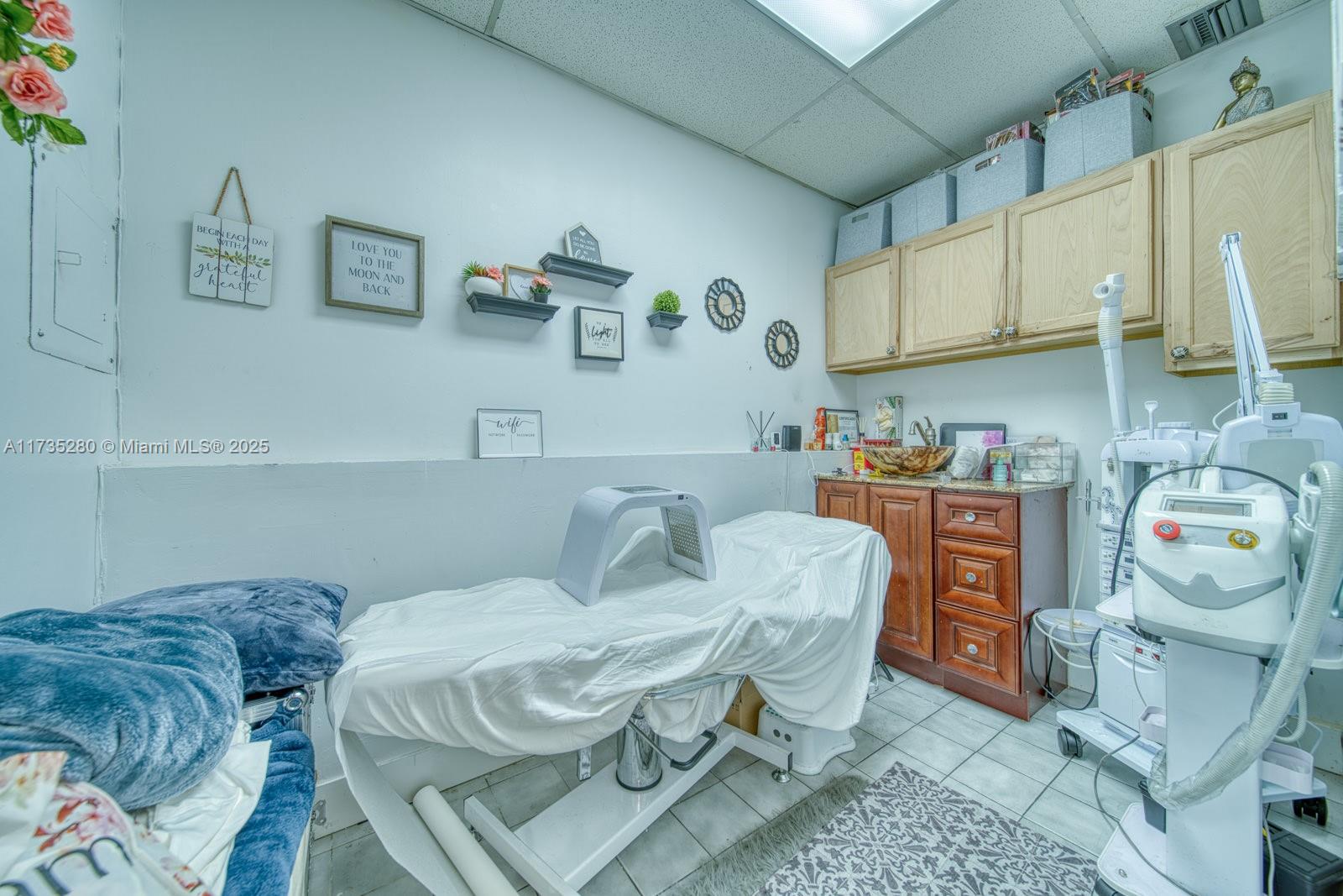 Full-Service Beauty Salon For Sale In Sweetwater